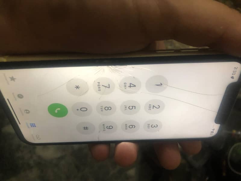 iPhone XR 3