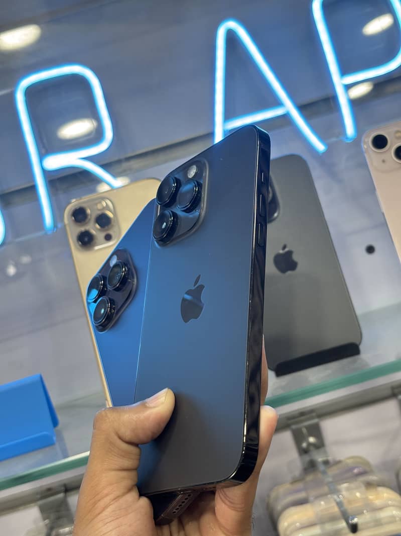 iPhone 14 Pro Max 4