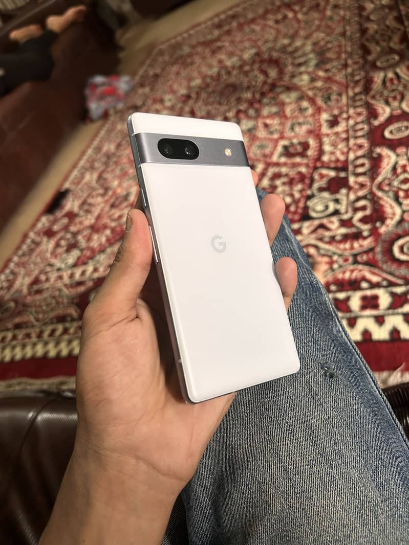 Google Pixel 7a 2
