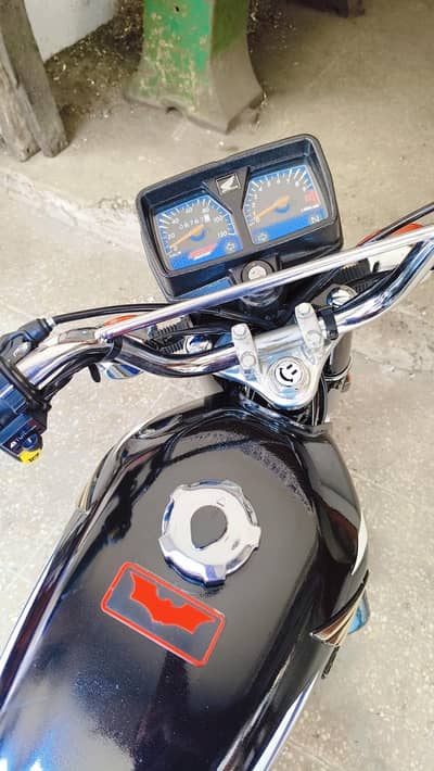 Honda 125 2025 model color black