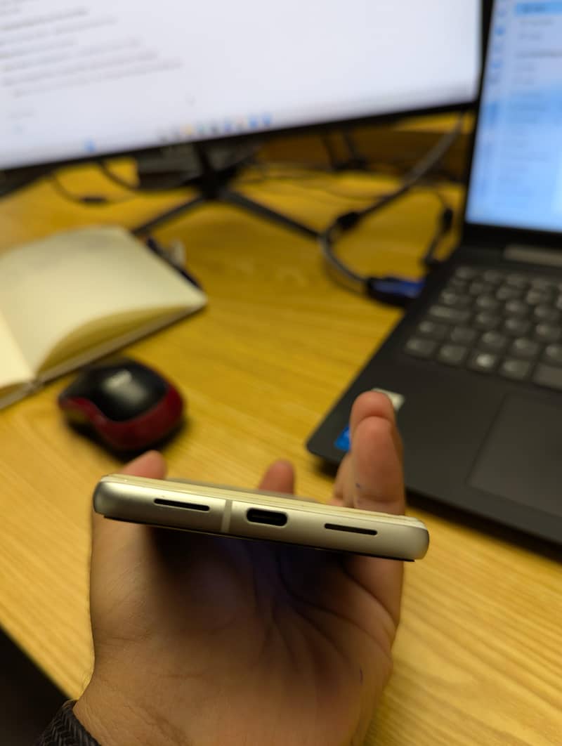 Google Pixel 7 10/10 Condition 4