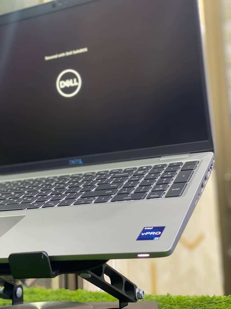 Dell Precision 3560 4