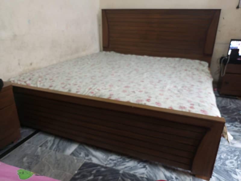 Queen size Double bed 3
