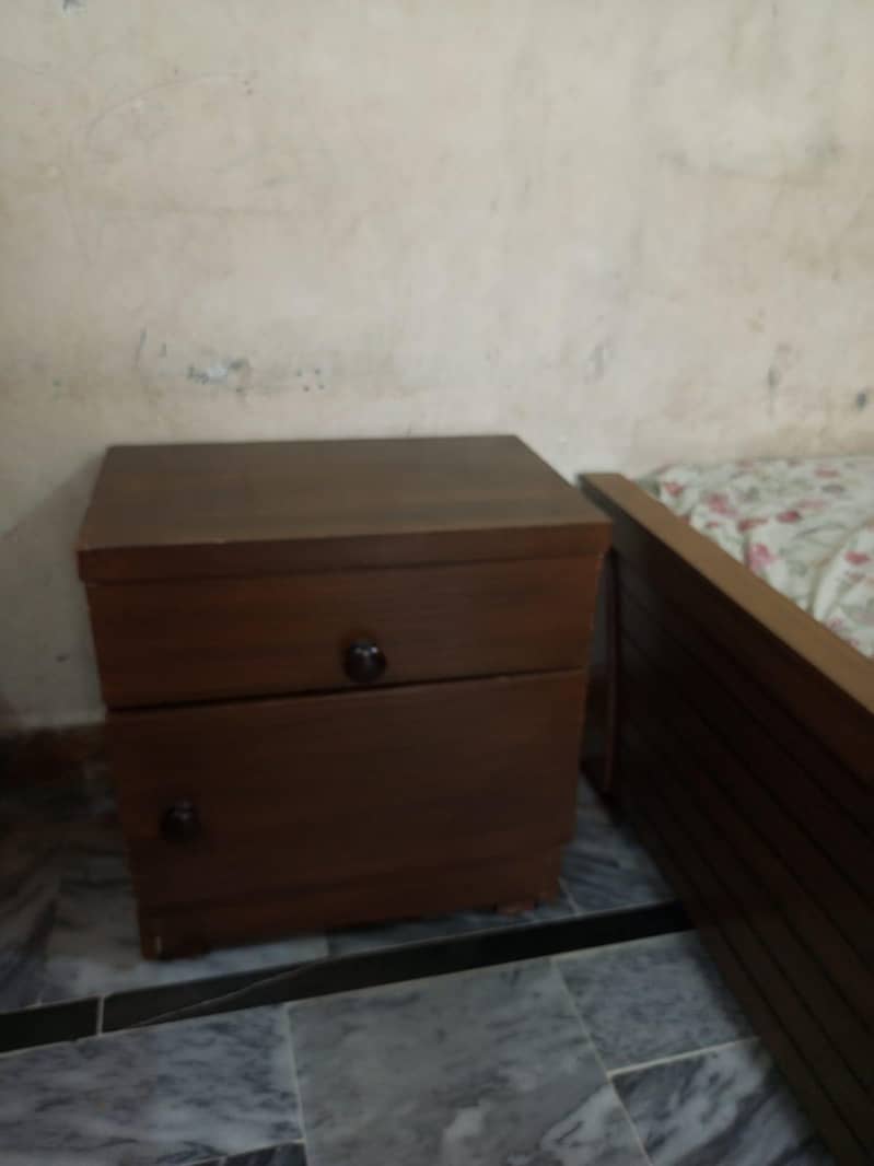 Queen size Double bed 4