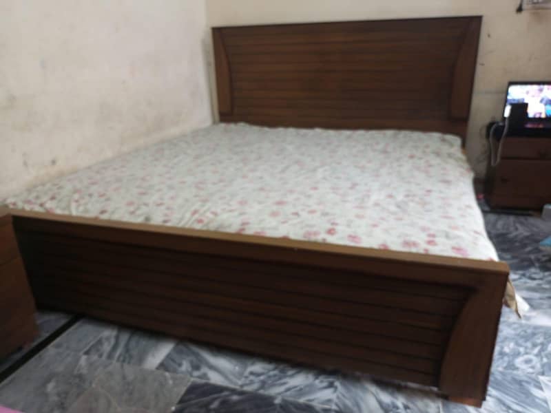 Queen size Double bed 5
