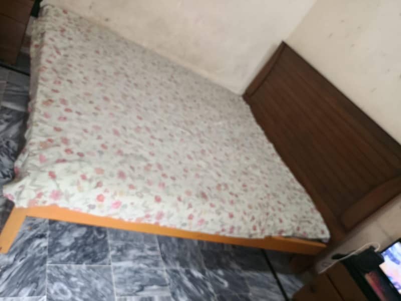 Queen size Double bed 6