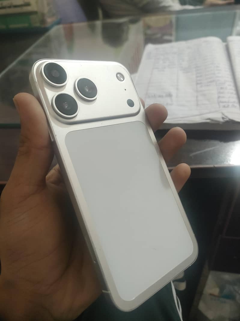 Apple iPhone 11 0