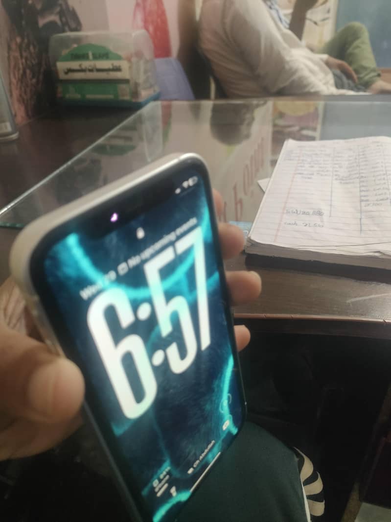 Apple iPhone 11 3