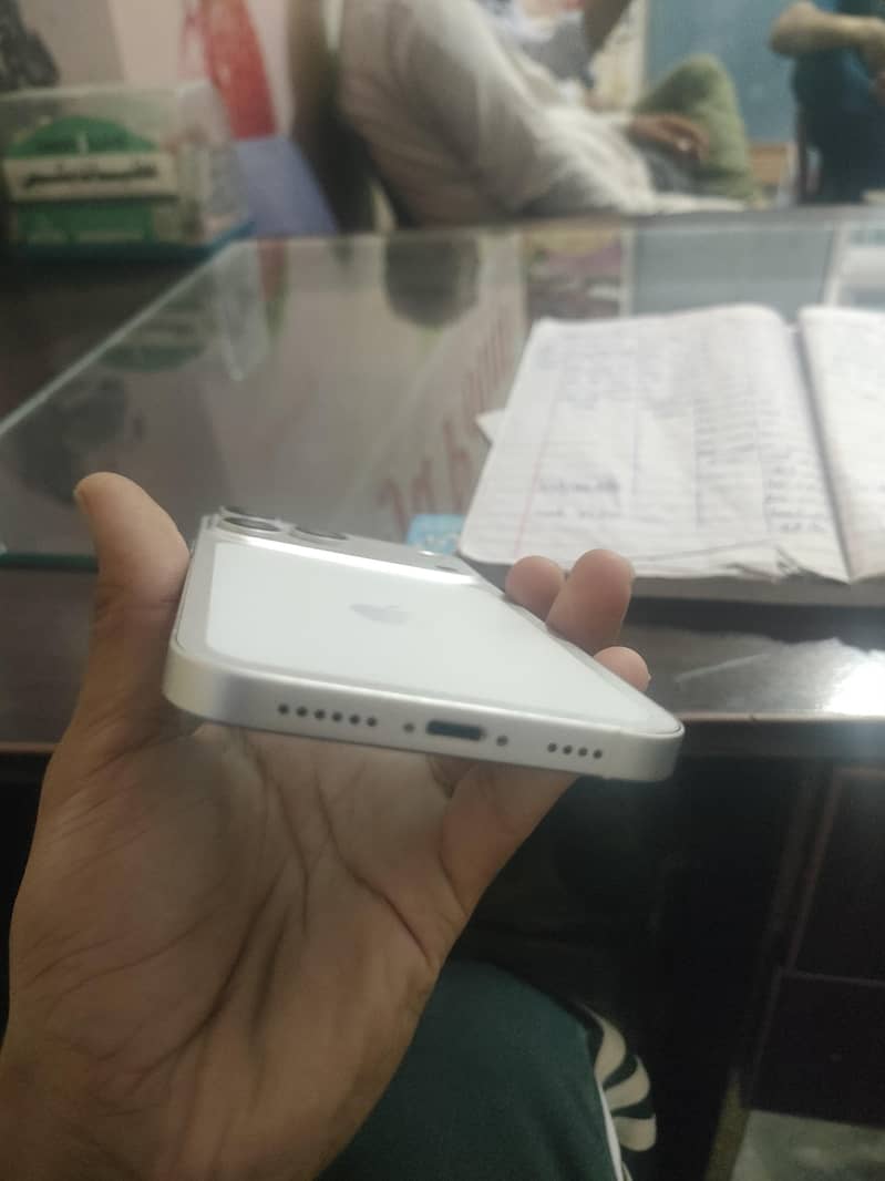 Apple iPhone 11 5