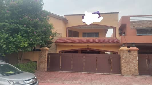 2 Beds upper portion 10 M Askari 14