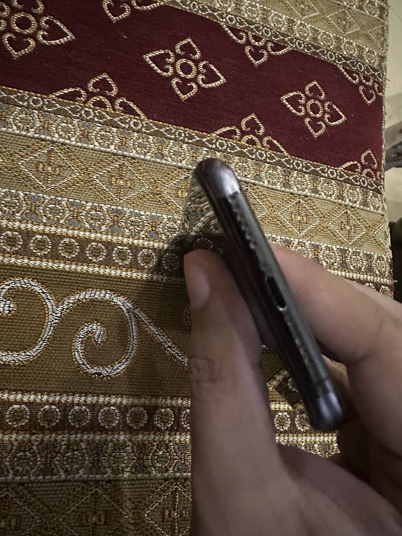 Iphone 11 pro 4