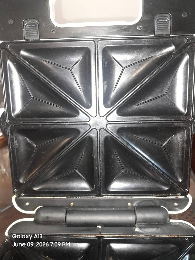 Sandwich Maker/Grill 1