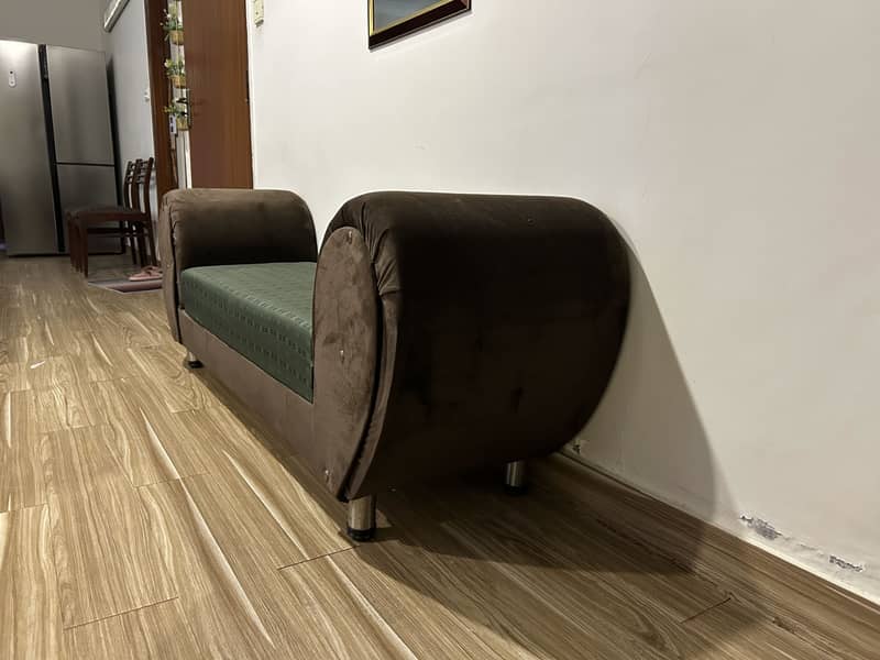 Settee 2