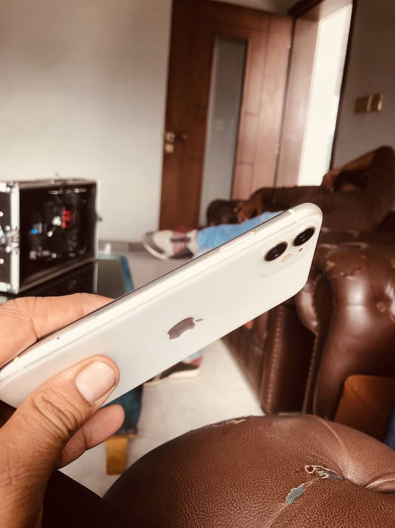 Apple iPhone 11 2