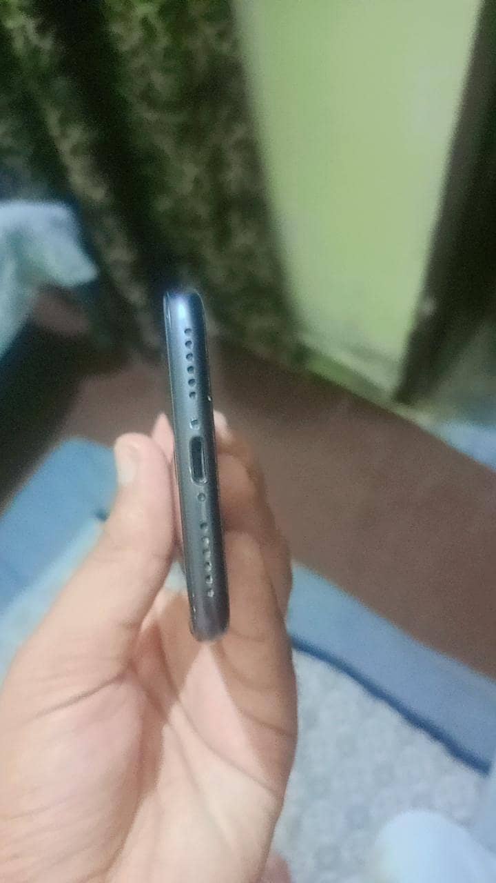 iPhone 8 3