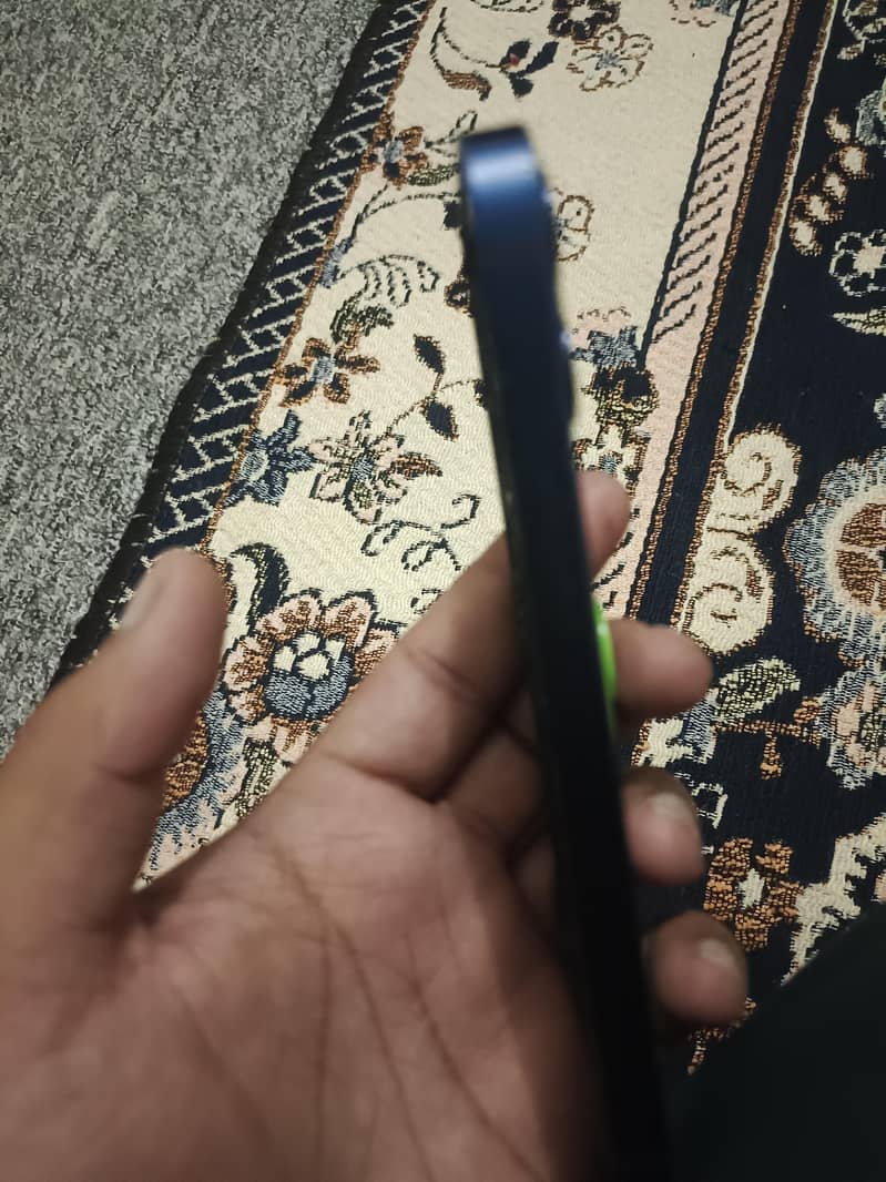 Apple iPhone 12 mini 0