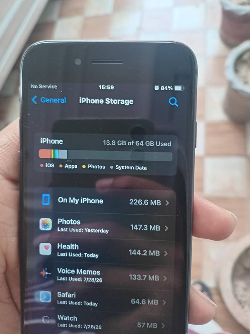 Apple iPhone 8 3