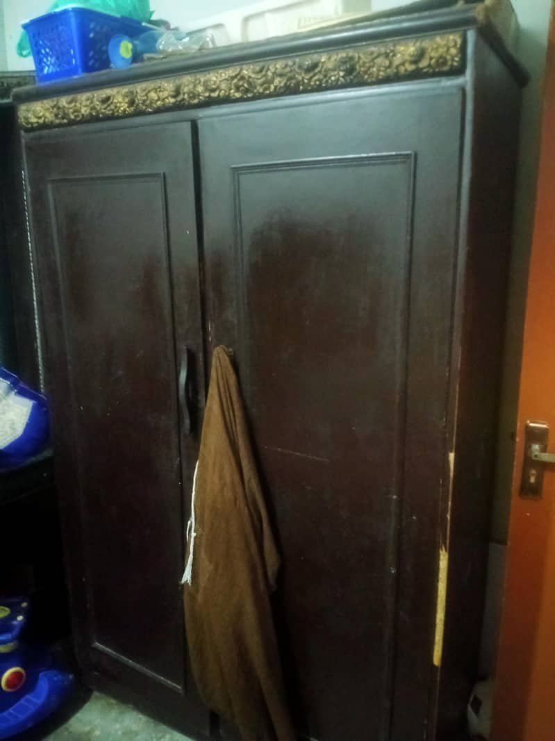 bed dressing almari 1