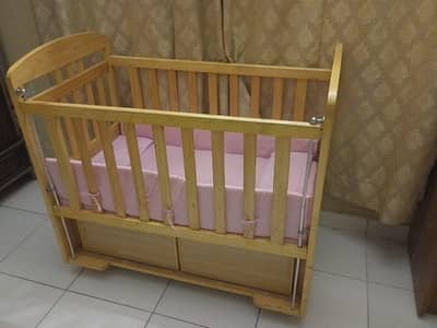 baby cot