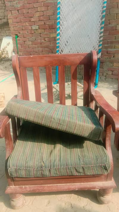 sofa set 2 small and 1      3 seater