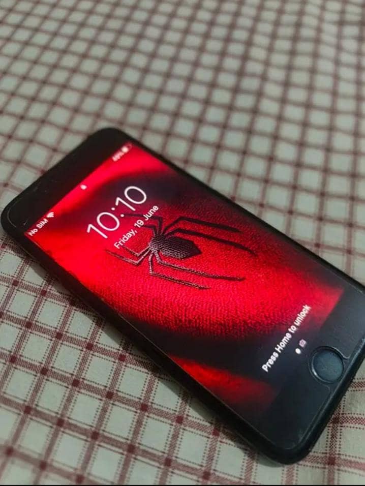 Apple iPhone 7 3
