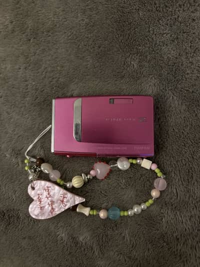 Rare color Fujifilm z10 digital camera / digicam for sale <3