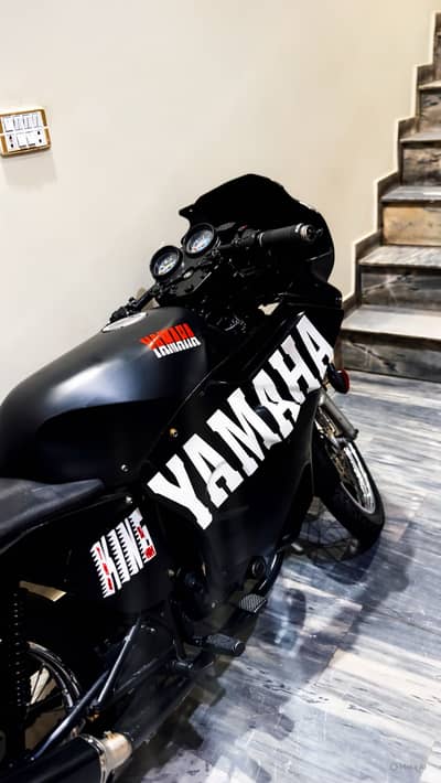 Ravi Piaggo (Modified tO YAMAHA Heavybike lOok)