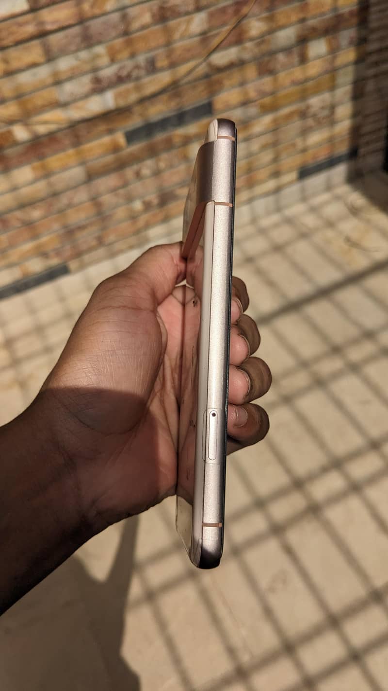 Google Pixel 8 5