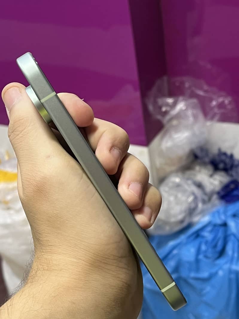 Google Pixel 9 5