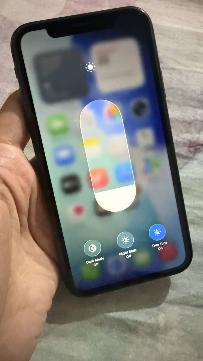 Apple iPhone 11 7