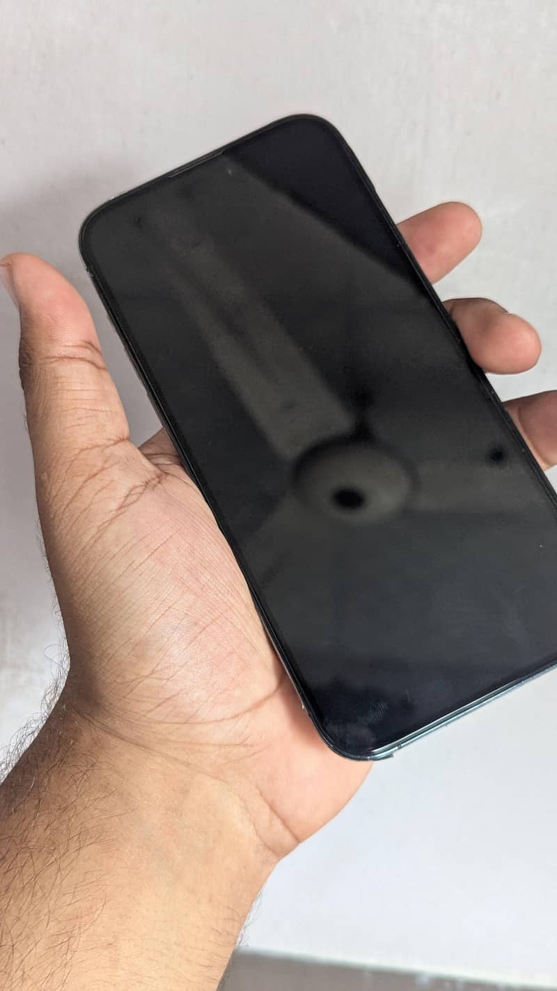 Apple iPhone 14 Pro Max 1