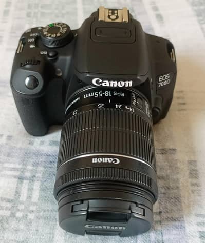 Canon EOS 700D DSLR Camera + 18-55mm IS STM Lens | Like New Condition