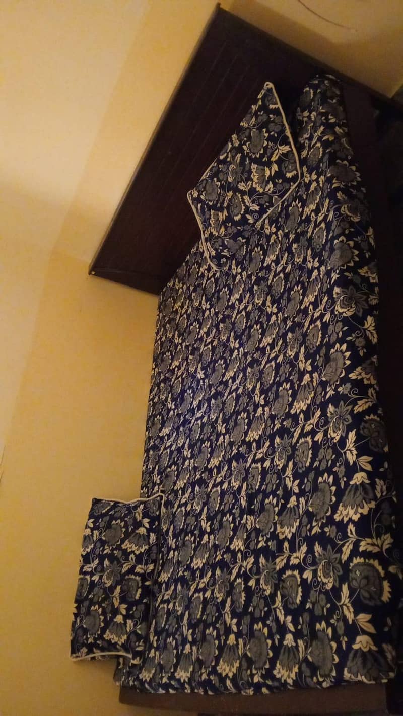 double bed and dressing table 0