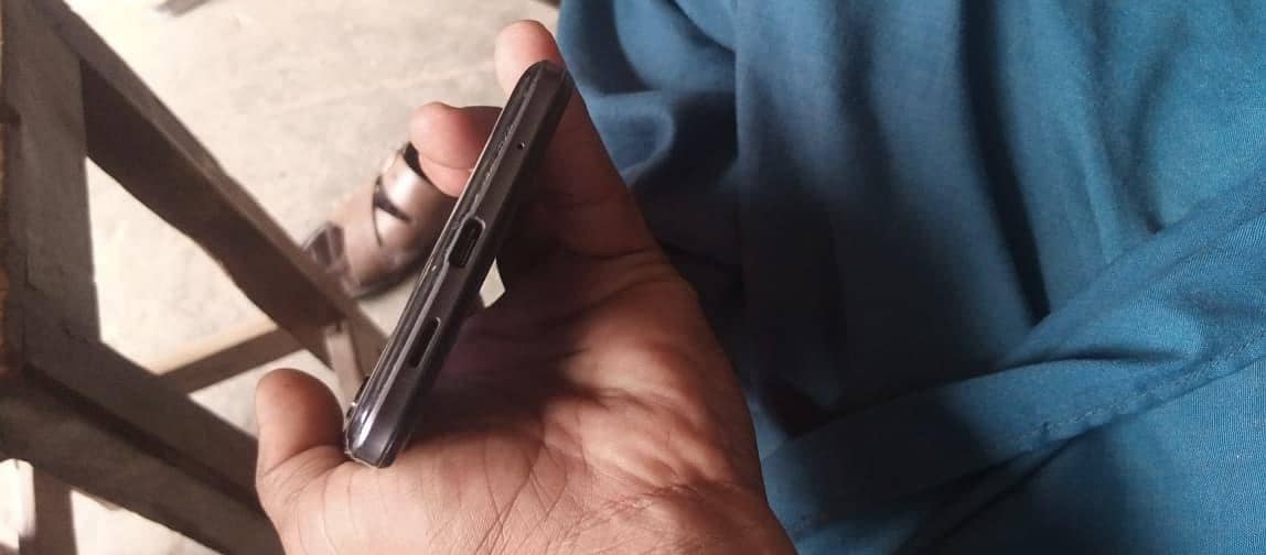 Sharp Aquos zero 5G 5