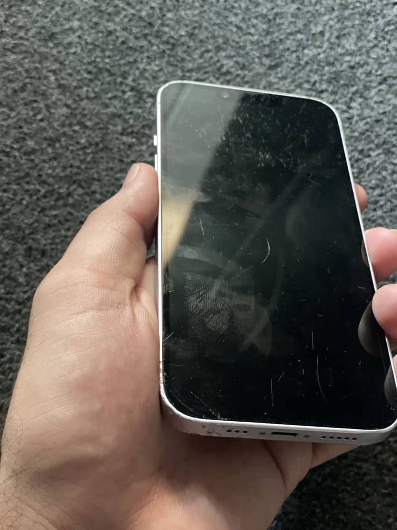Apple iPhone 14 2