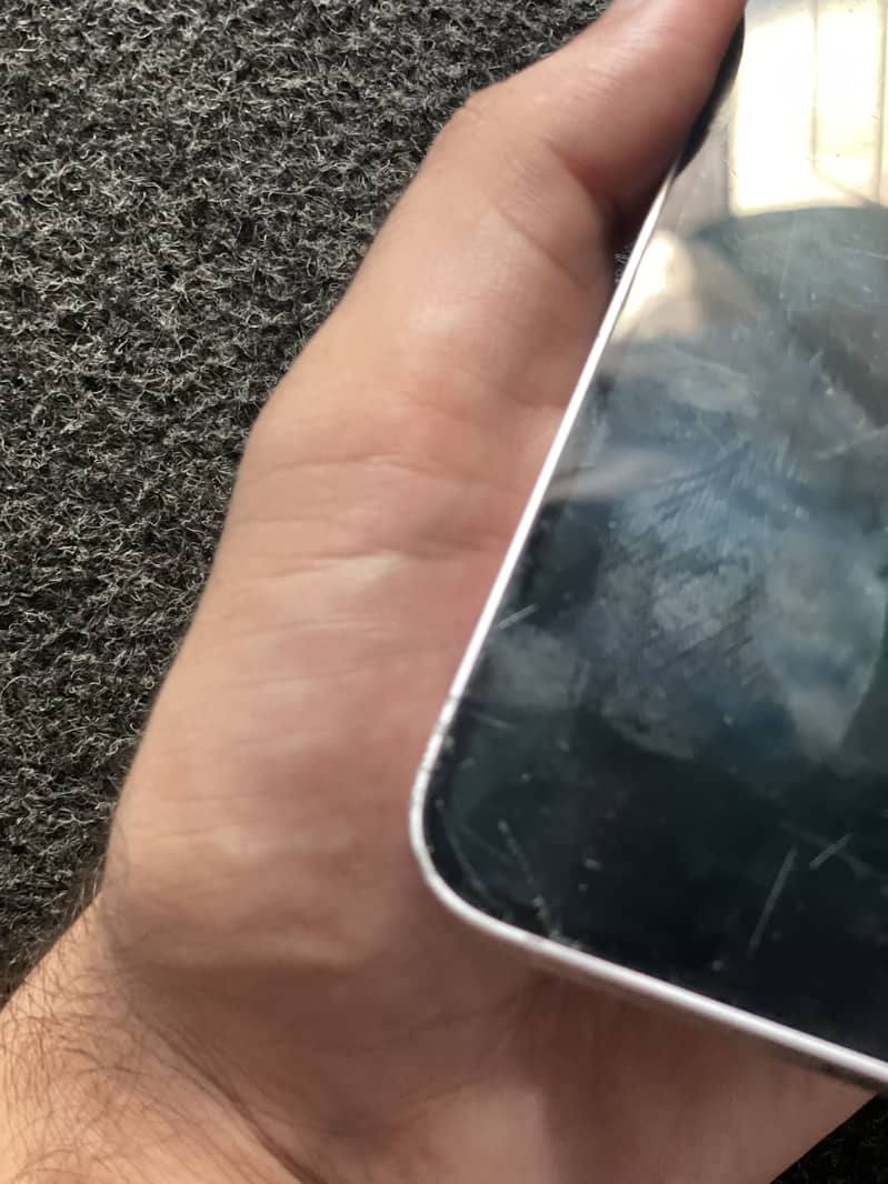 Apple iPhone 14 5