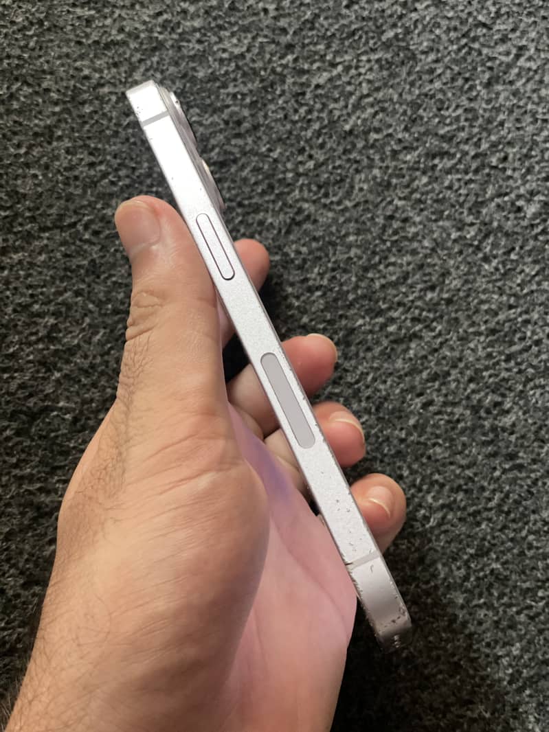Apple iPhone 14 8