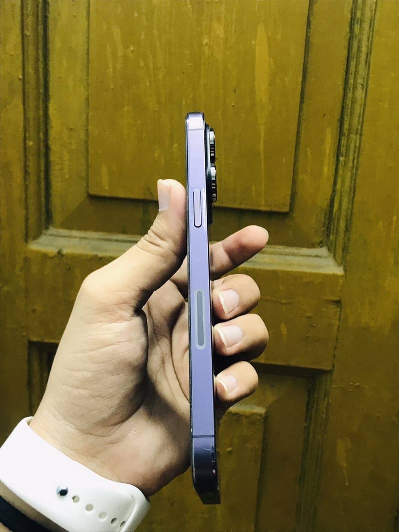 iPhone 14 pro max 3