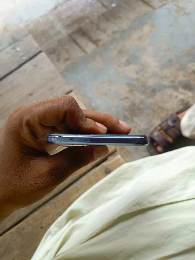 Vivo V21 5