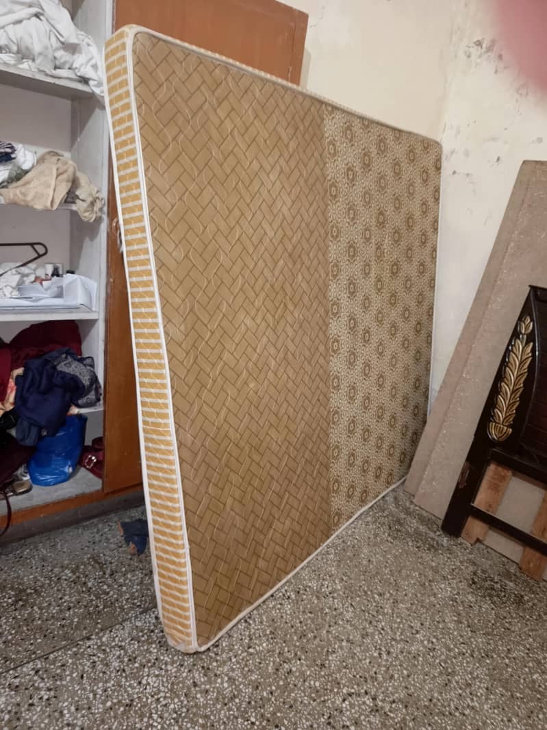King size bed 2