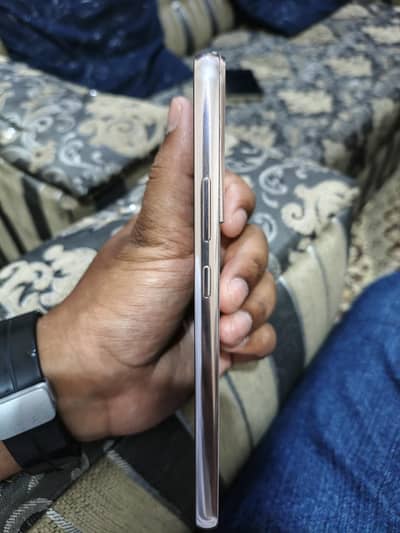 Samsung Mobile S20 Plus