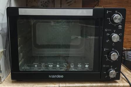 aardee electric baking oven in A one condition