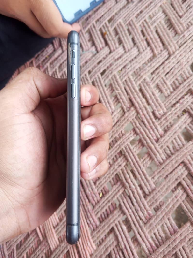 Apple iPhone 11 1