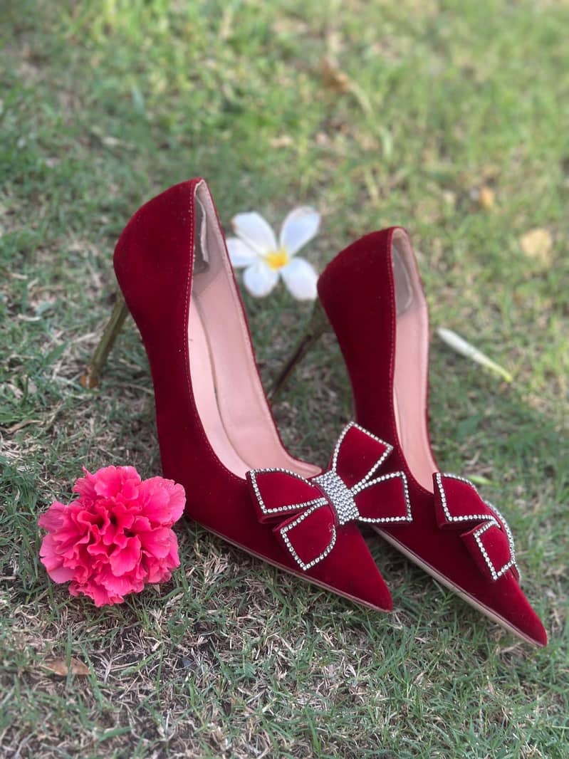 heels  0