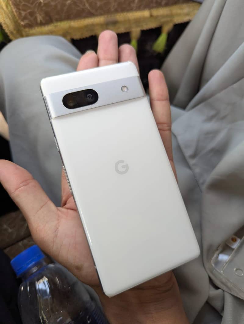 Google Pixel 7a 1