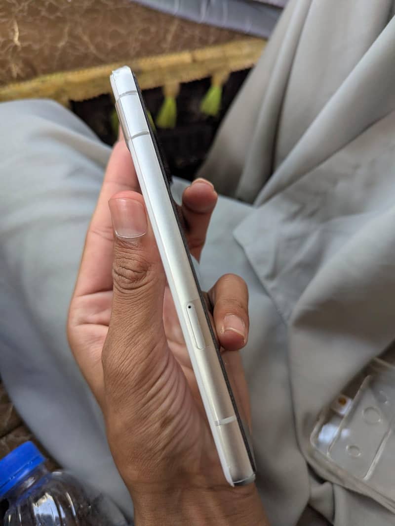 Google Pixel 7a 4