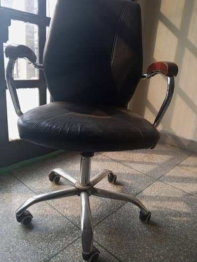 Hydraulic computer table chair