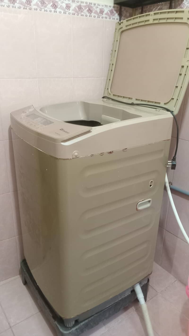 Dawlance automatic washing machine 1