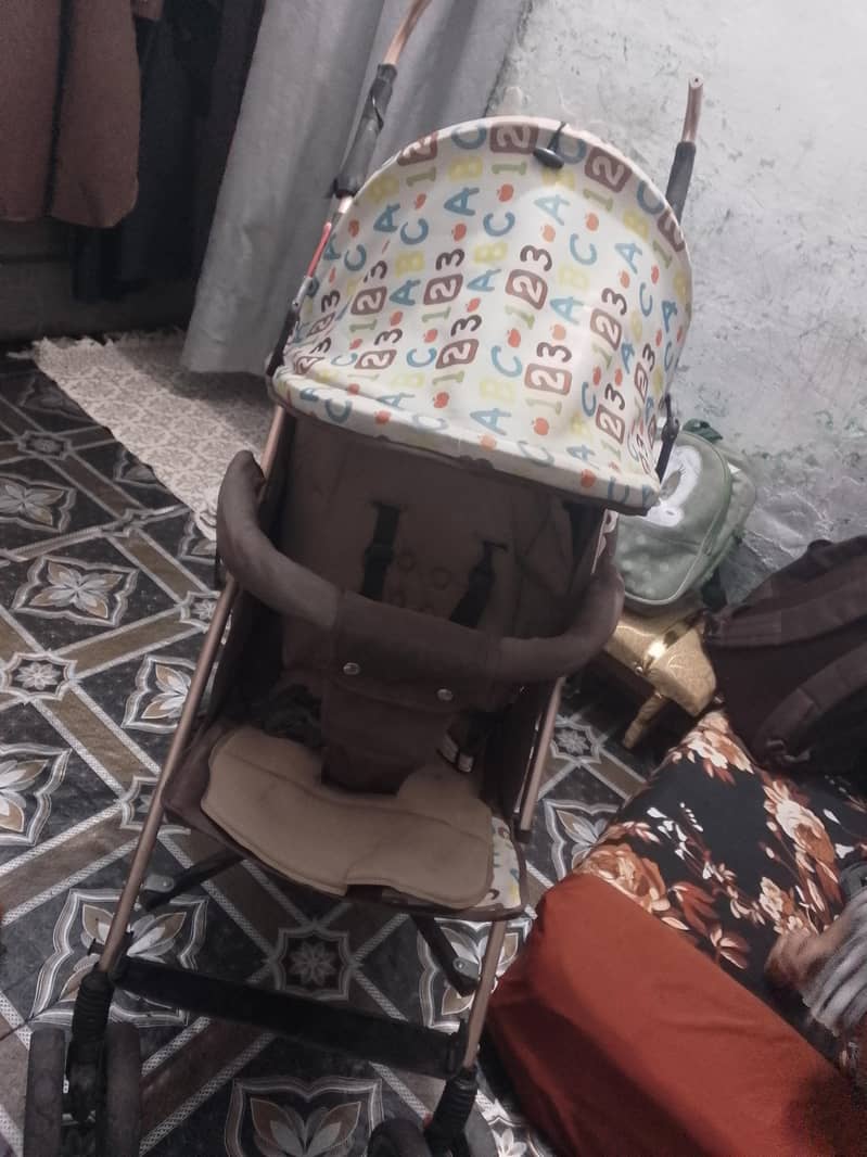 stroller 0