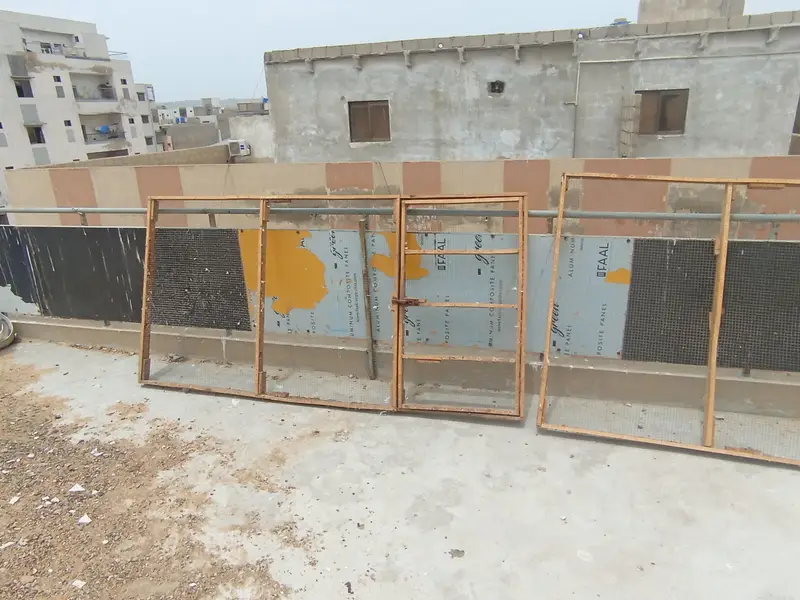 Cages Wood Frame — photo 3